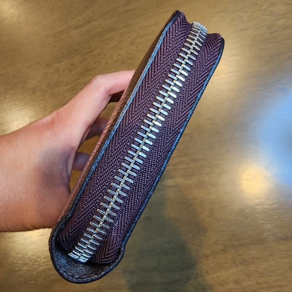 Louis Vuitton Epi Zippy Wallet - Picture 3 of 17